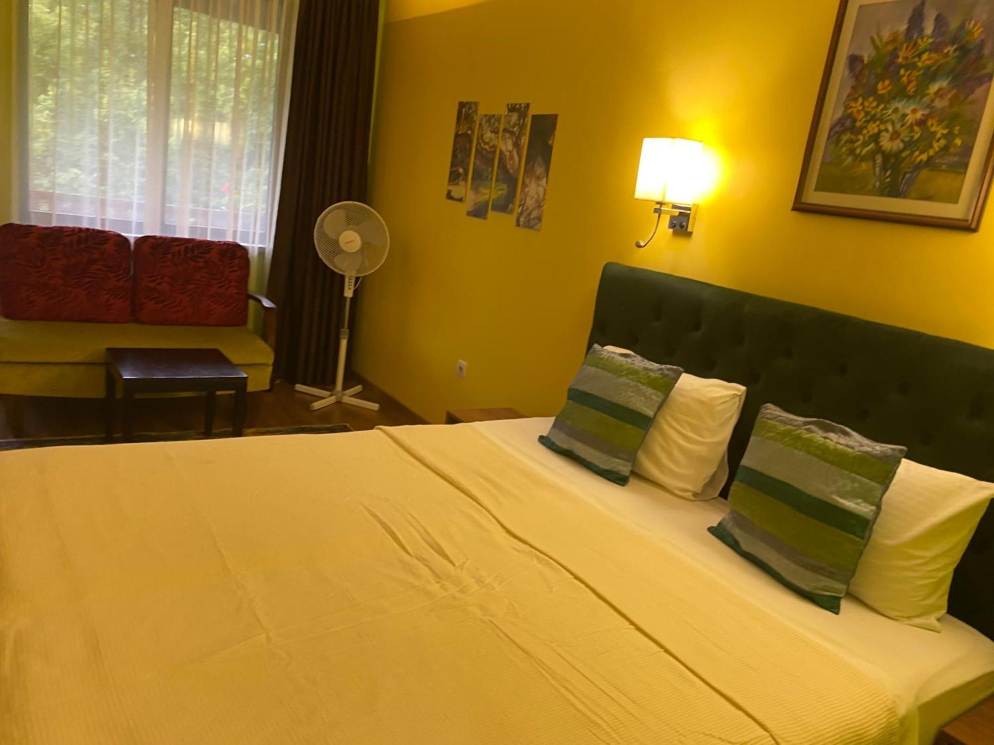 Park Hotel Fairy ชิฟลิค ภายนอก รูปภาพ