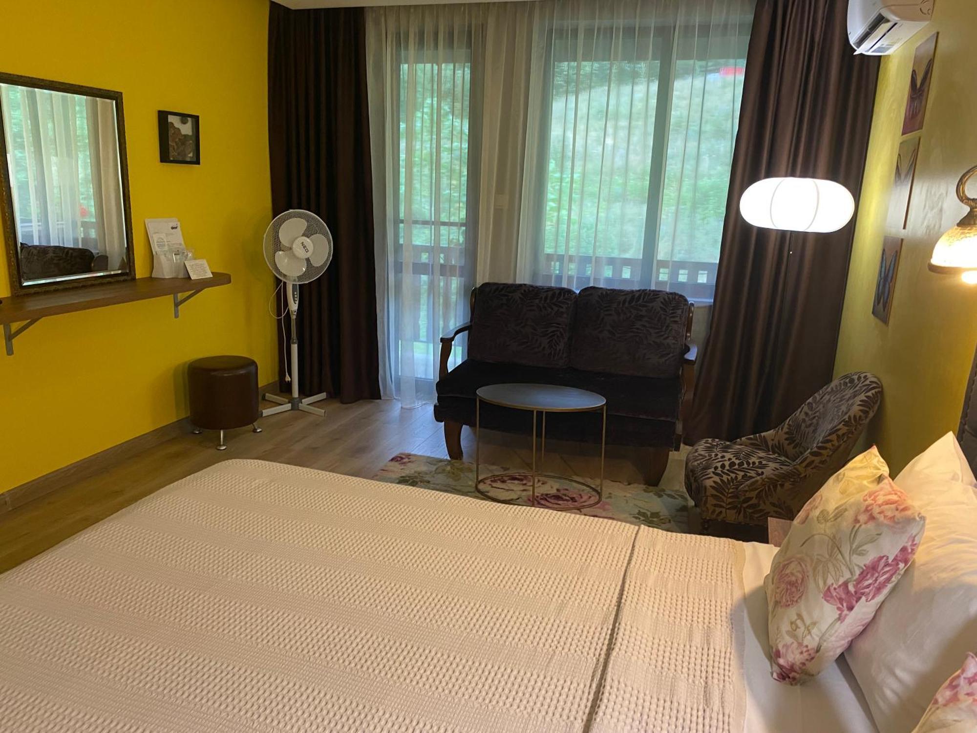 Park Hotel Fairy ชิฟลิค ภายนอก รูปภาพ